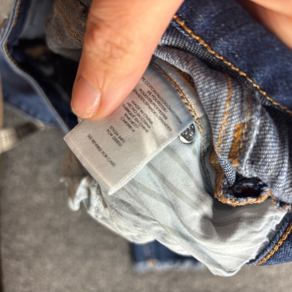 CABI Women’s Denim Cropped High Straight Raw Hem Jeans size: 4 - Picture 8 of 8